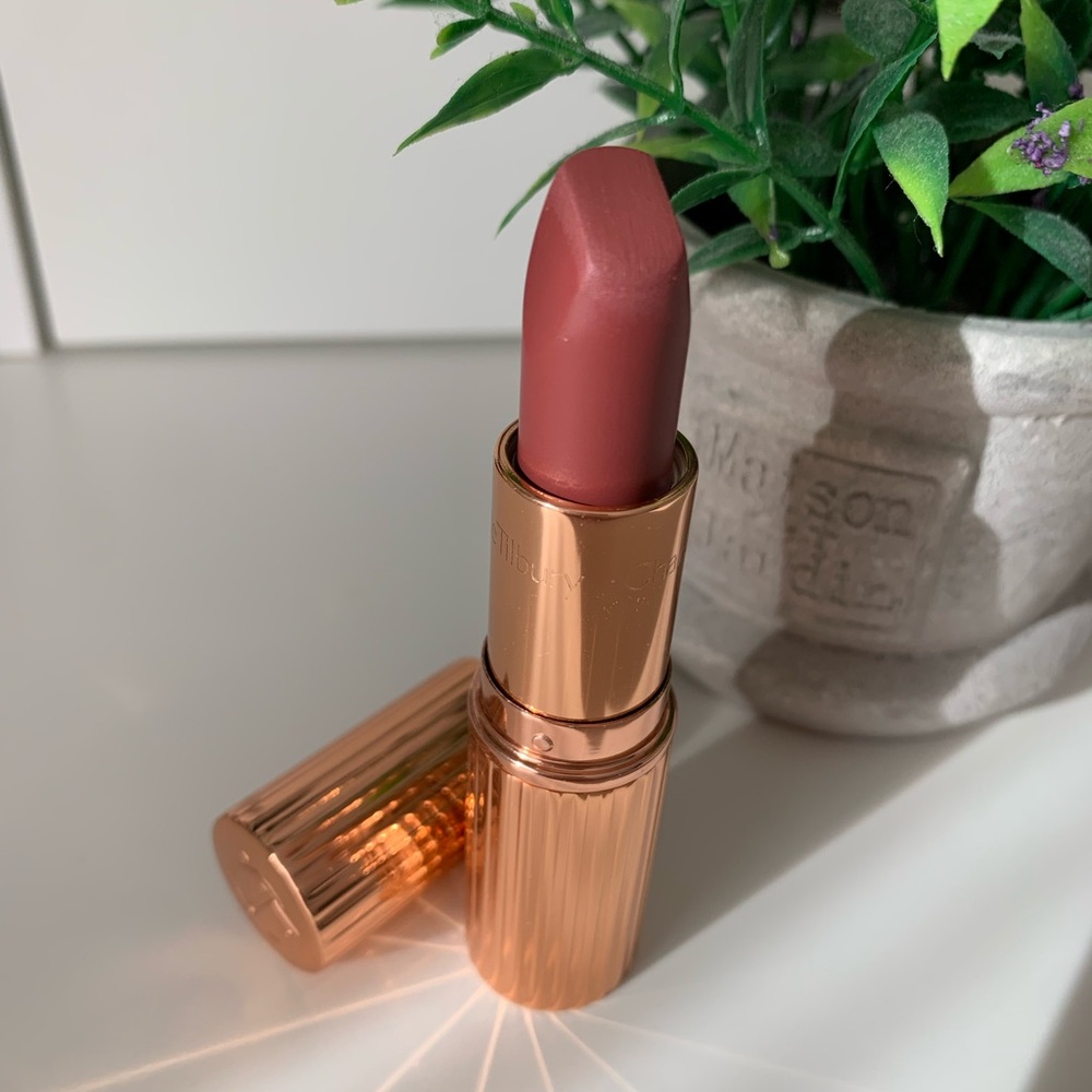 Charlotte Tilbury Pillow Talk Medium